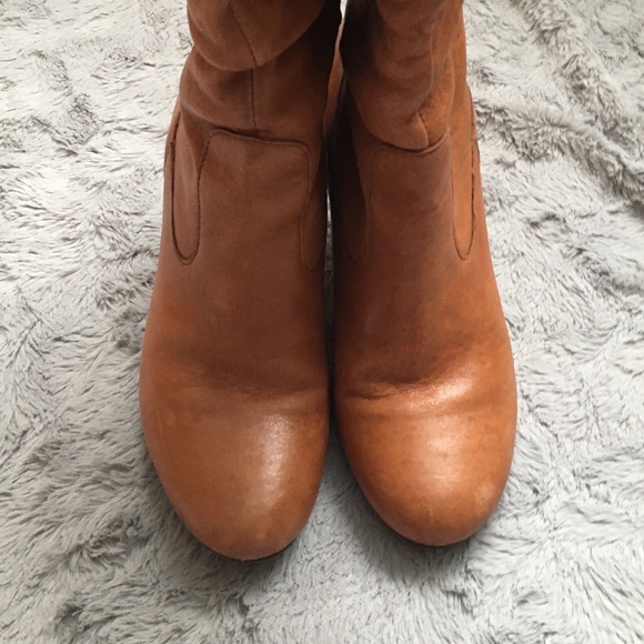 Faux Leather Booths - Picture 4 of 9